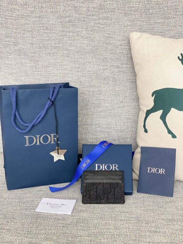 dior-card-holder-black-man-gallery-4