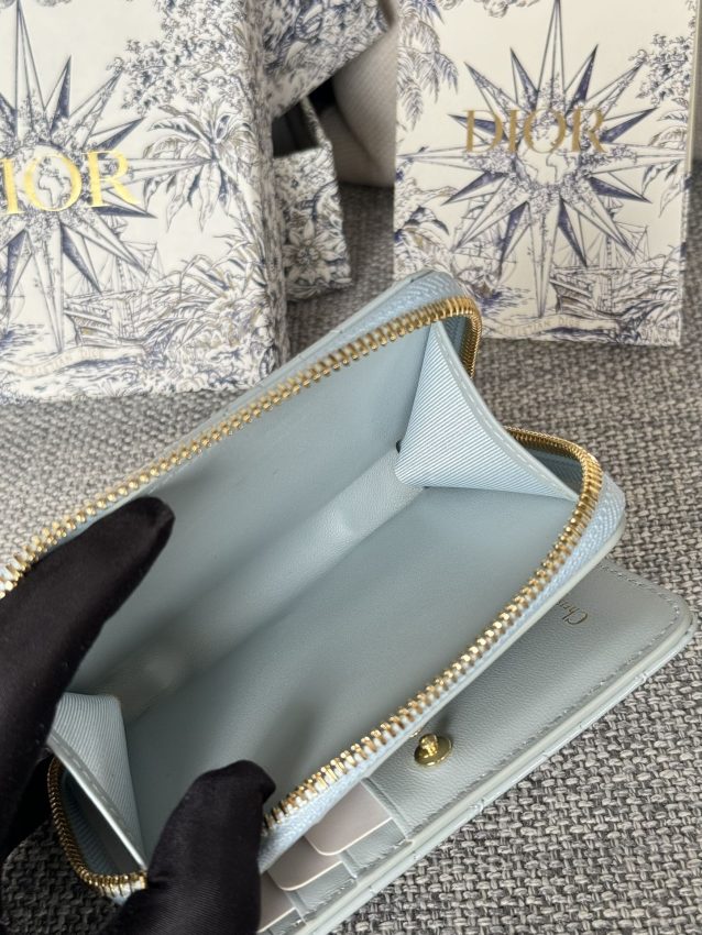 dior-caro-patent-wallet-gallery-2