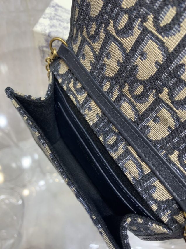 dior-cd-chain-wallet-gallery-3