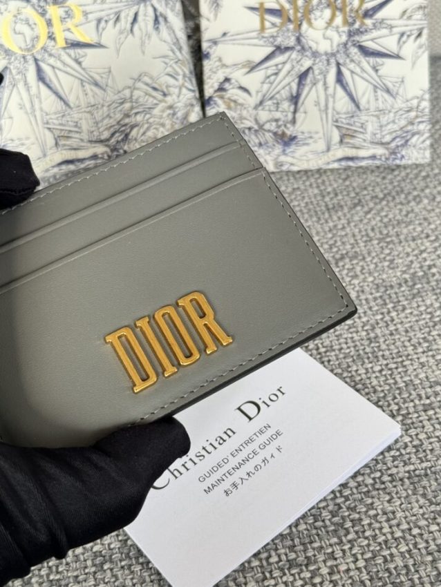 dior-d-fence-card-holder-gallery-5