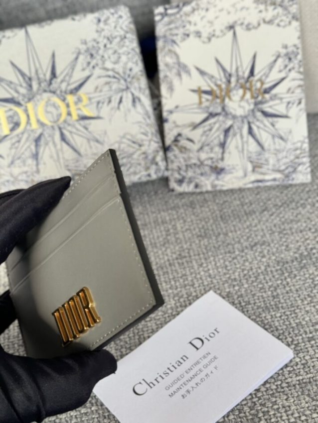 dior-d-fence-card-holder-gallery-9