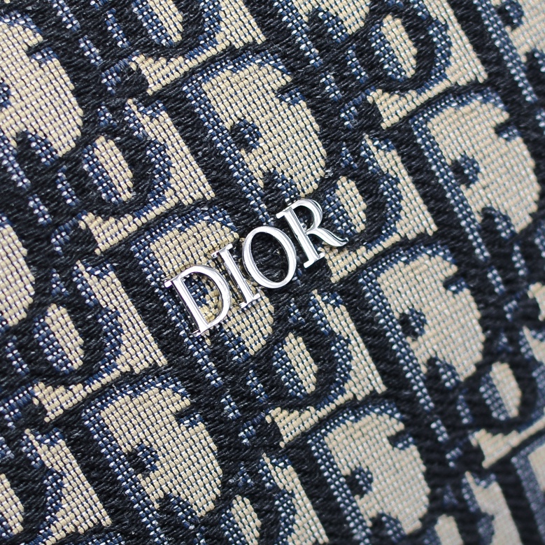 dior-duffle-travel-bag-gallery-3