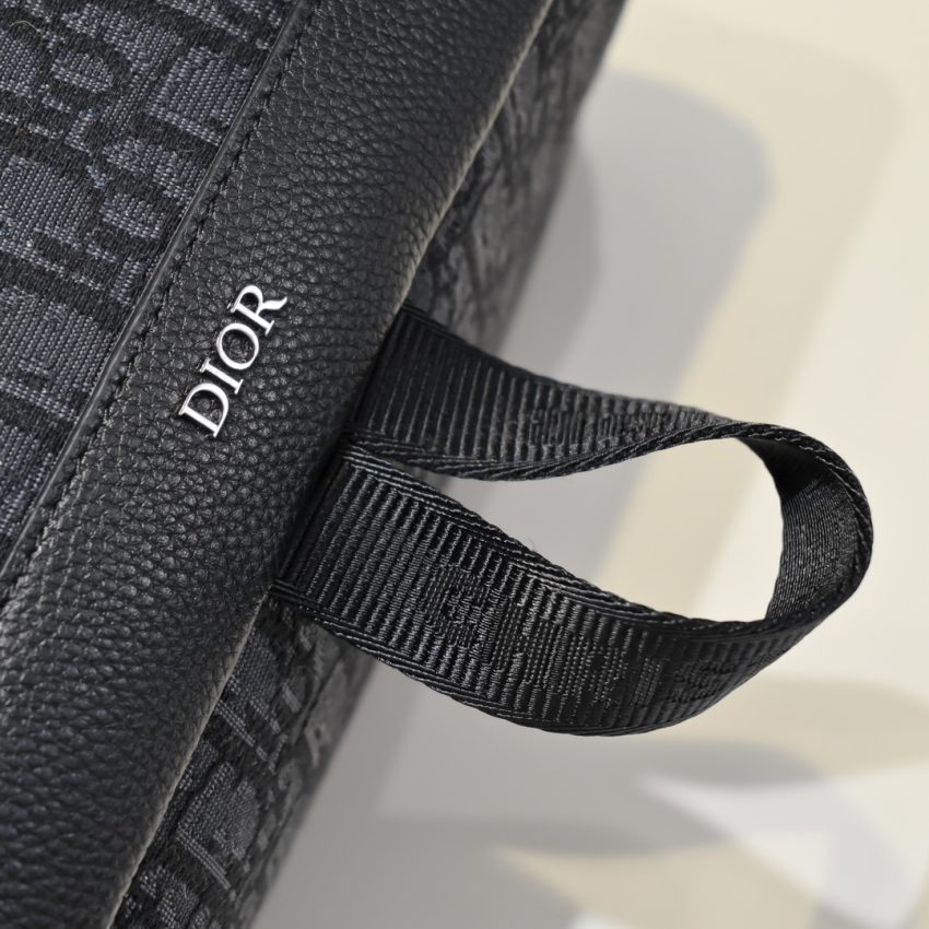 dior-explorer-backpack-black-gallery-1