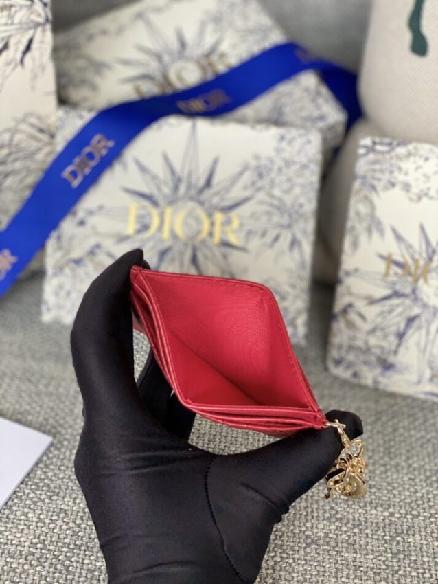 dior-freesia-card-holder-gallery-1