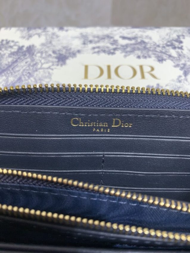 dior-long-zipper-wallet-gallery-3