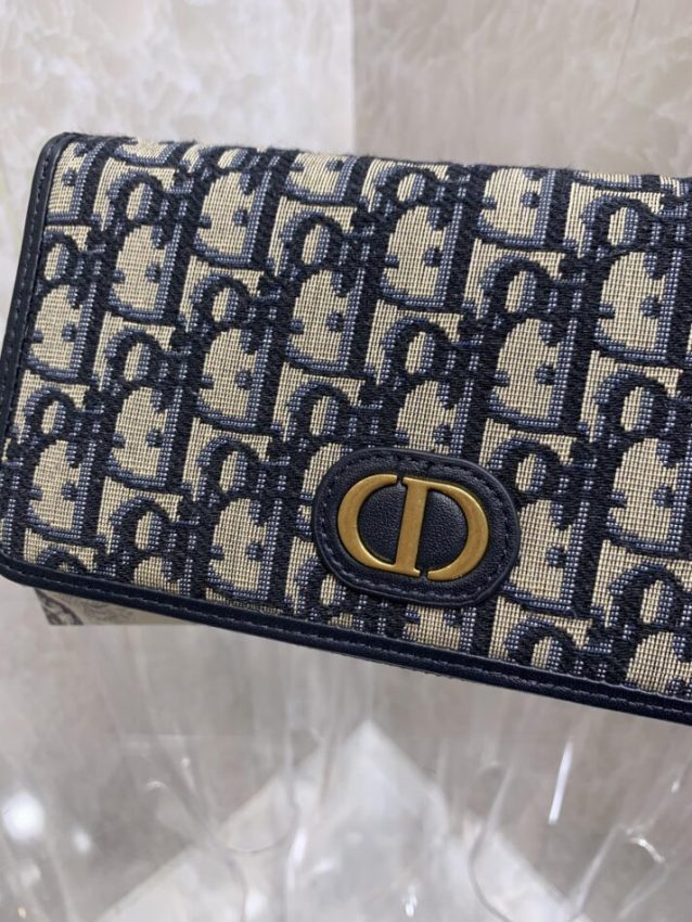 dior-long-zipper-wallet-gallery-4