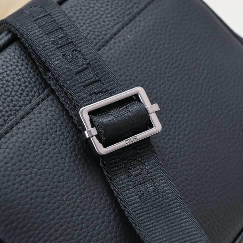 dior-rider-zipped-messenger-bag-gallery-8