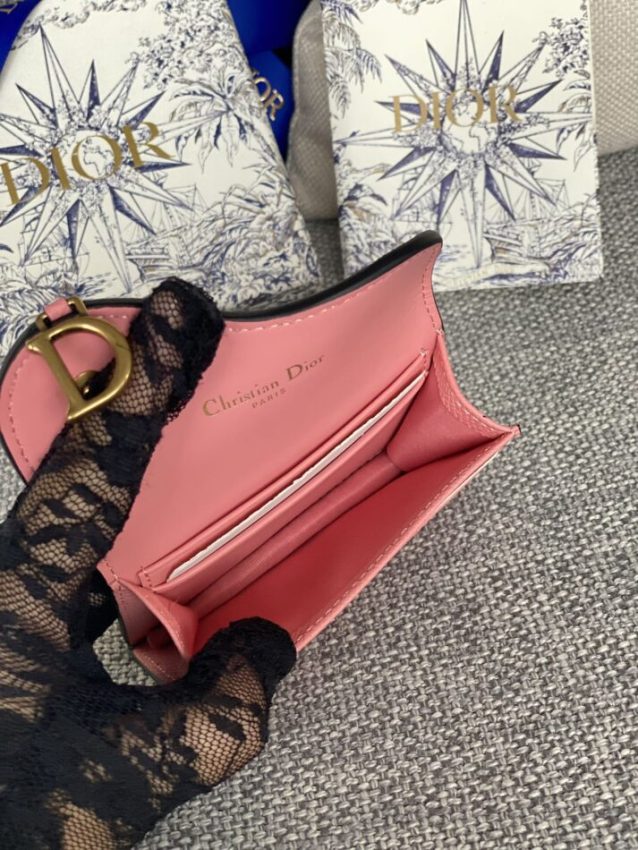 dior-saddle-flap-card-holder-gallery-2