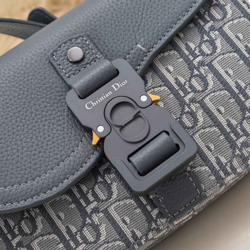 dior-saddle-messenger-bag-oblique-grey-gallery-5