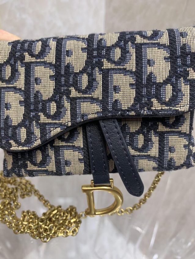 dior-saddle-pouch-with-chain-gallery-1