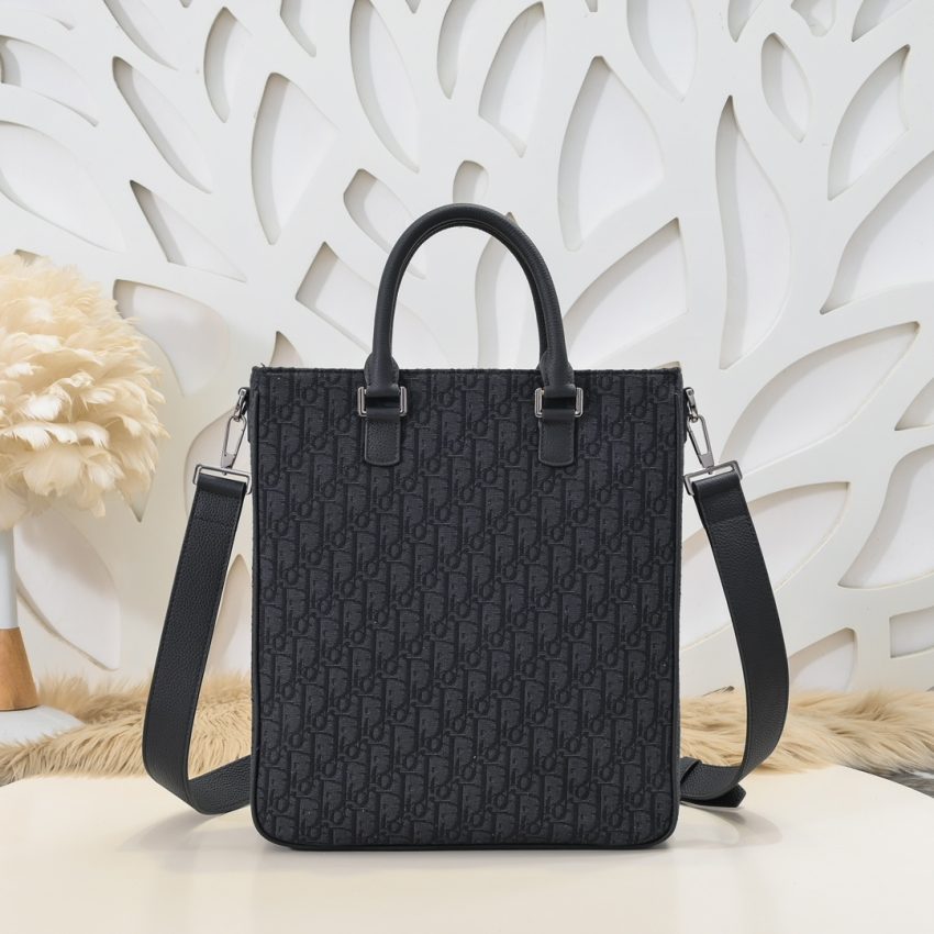 dior-saddle-shopping-tote-oblique-black-gallery-5