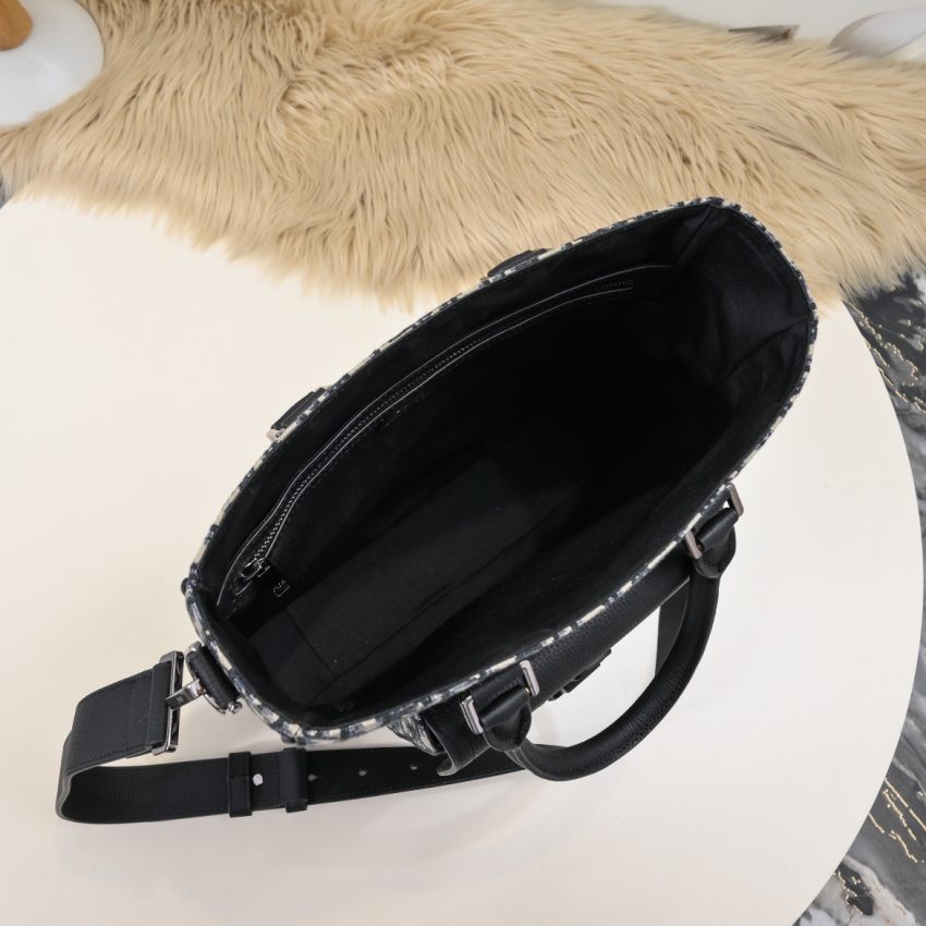 dior-saddle-shopping-tote-oblique-gallery-8