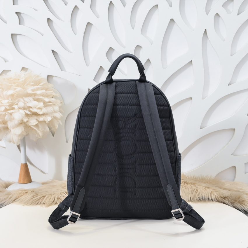 dior-saddle-zip-backpack-black-gallery-5