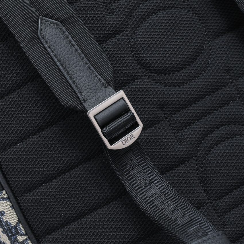 dior-saddle-zip-backpack-gallery-8