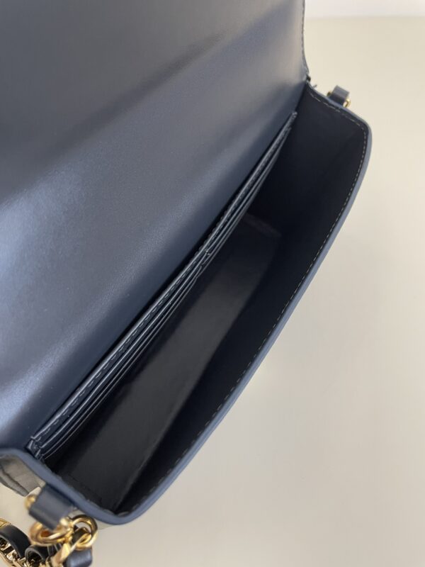 dior-signature-cd-square-gallery-2