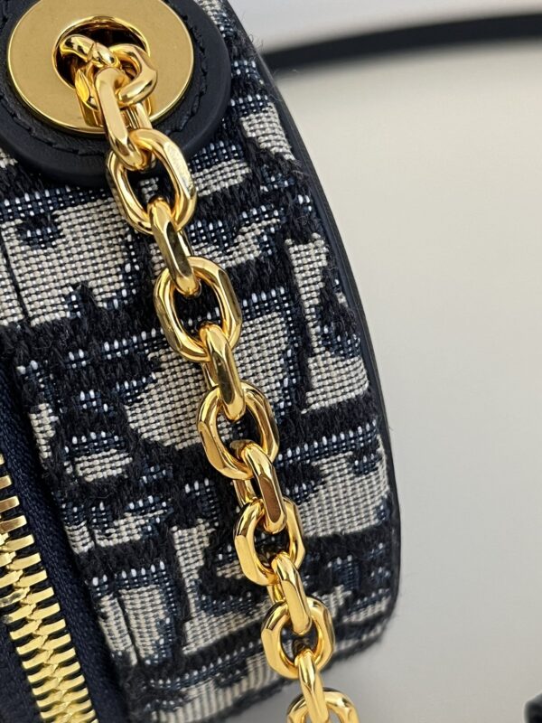 dior-signature-cd-top-handle-gallery-4