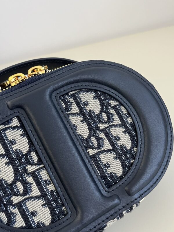 dior-signature-cd-top-handle-gallery-5