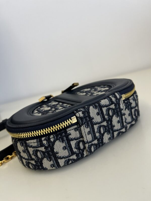 dior-signature-cd-top-handle-gallery-6