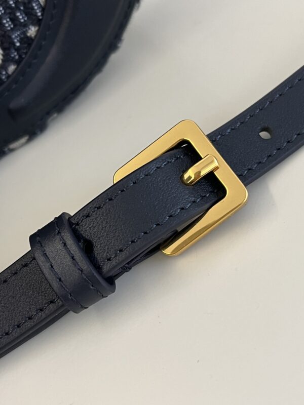 dior-signature-cd-top-handle-gallery-7