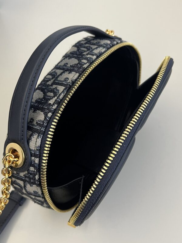 dior-signature-cd-top-handle-gallery-8
