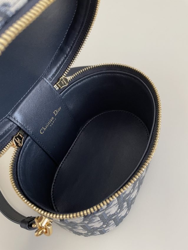 dior-signature-vanity-gallery-7