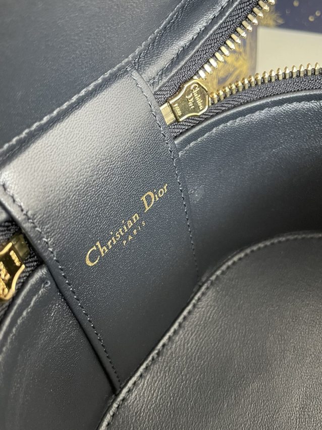 dior-signature-vanity-gallery-8