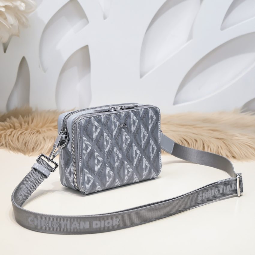 dior-zipped-pouch-diamond-blue-gallery-7