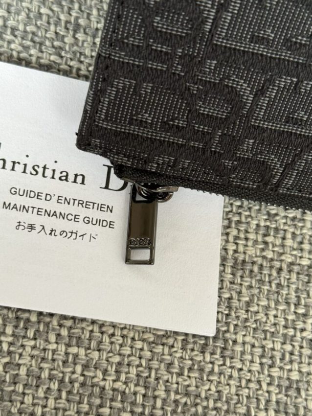 dior-zipper-card-holder-black-gallery-6