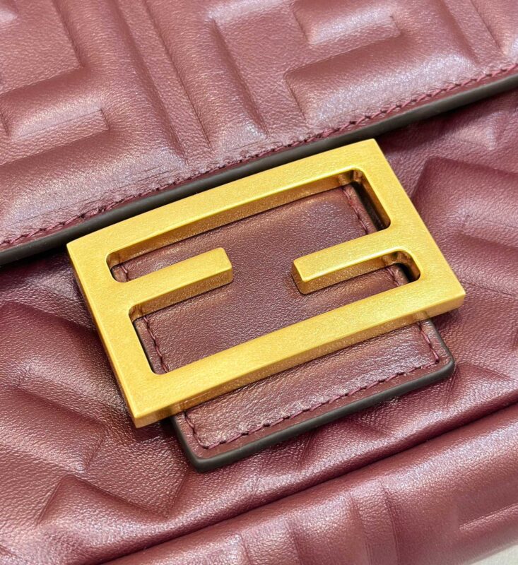 fendi-baguette-bordeaux-gallery-4