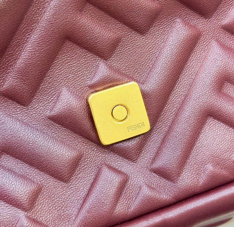fendi-baguette-bordeaux-gallery-5