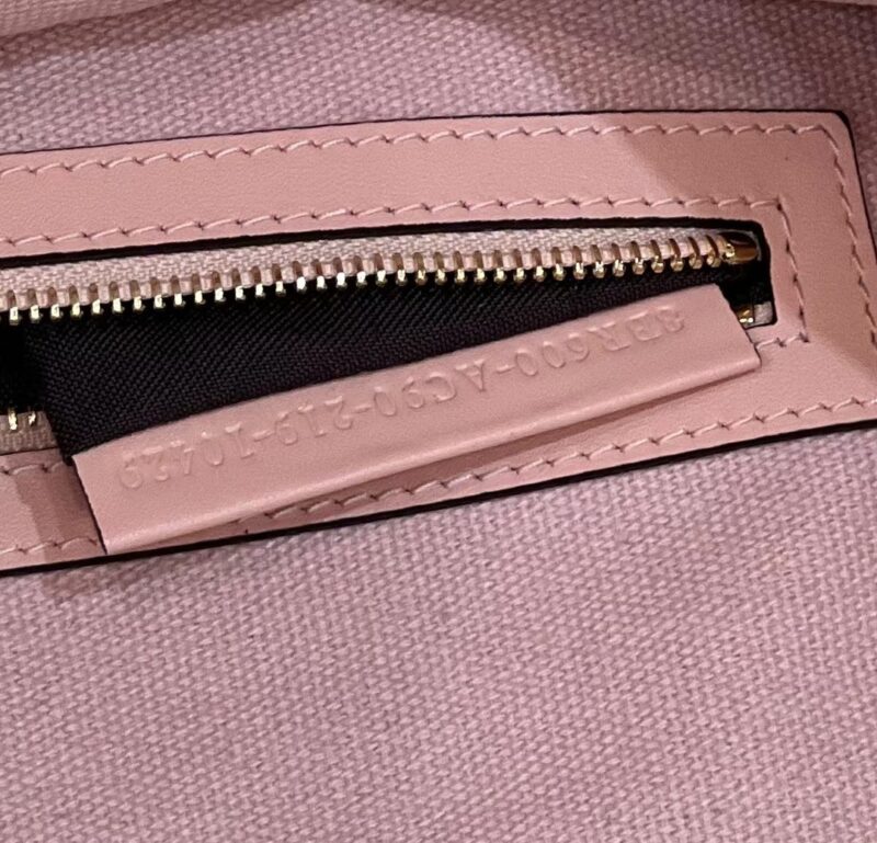 fendi-baguette-ff-pink-gallery-5