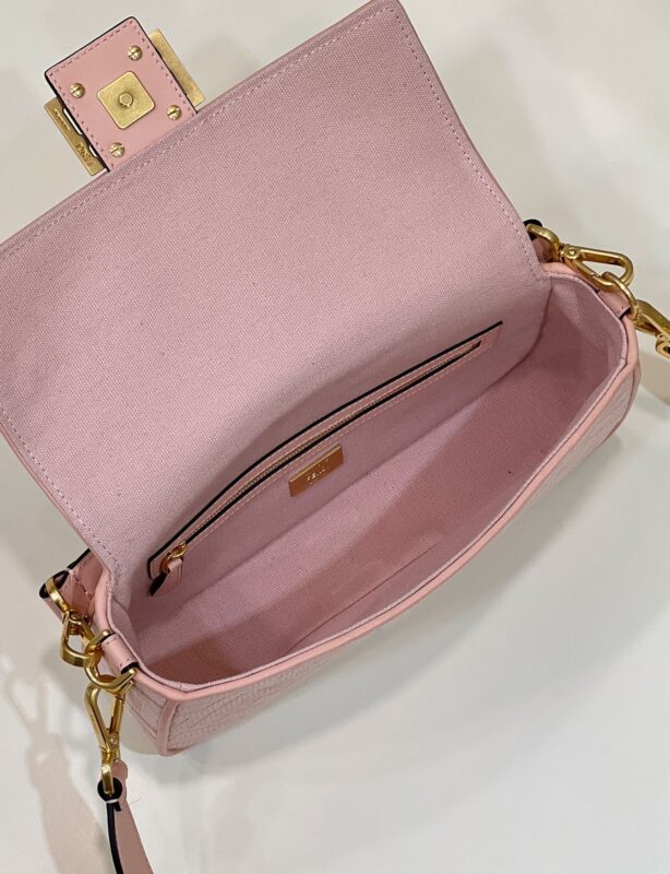 fendi-baguette-ff-pink-gallery-7