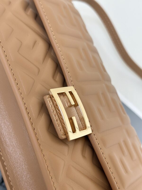 fendi-baguette-full-brown-gallery-7