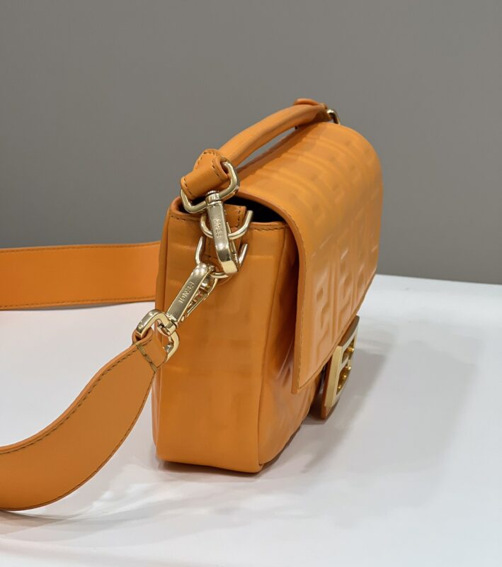 fendi-baguette-orange-gallery-4