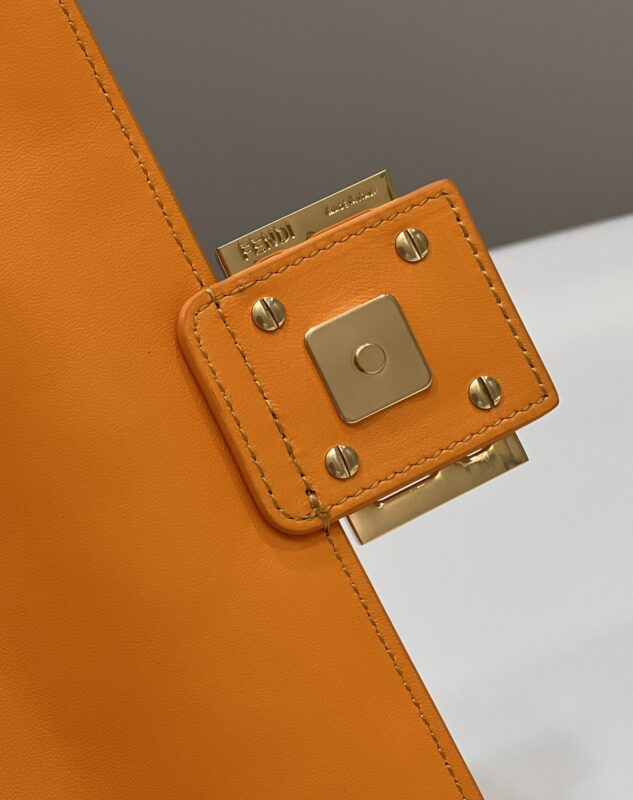 fendi-baguette-orange-gallery-6