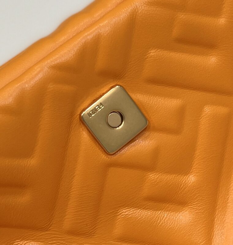 fendi-baguette-orange-gallery-7
