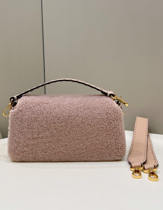 fendi-baguette-pink-wool-gallery-1