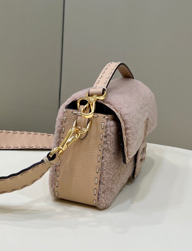 fendi-baguette-pink-wool-gallery-2