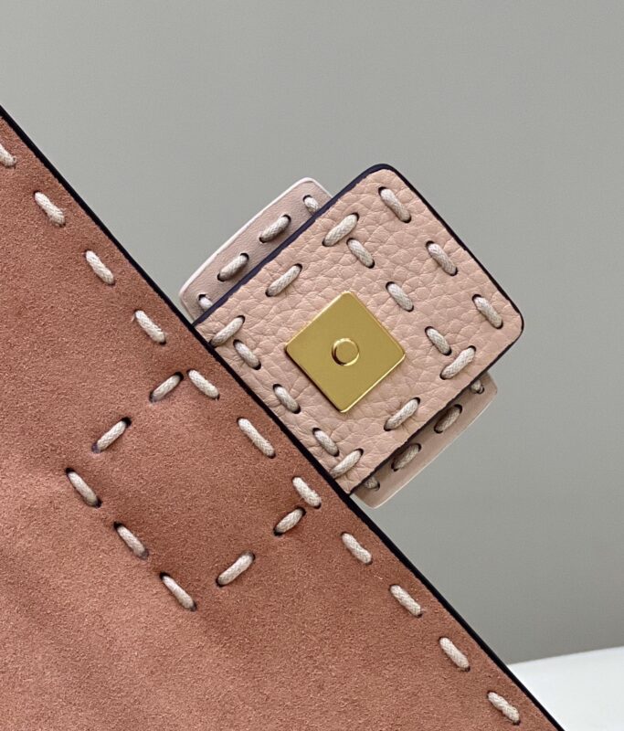 fendi-baguette-pink-wool-gallery-4