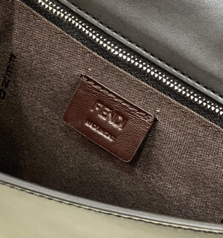 fendi-baguette-pouch-black-gallery-5