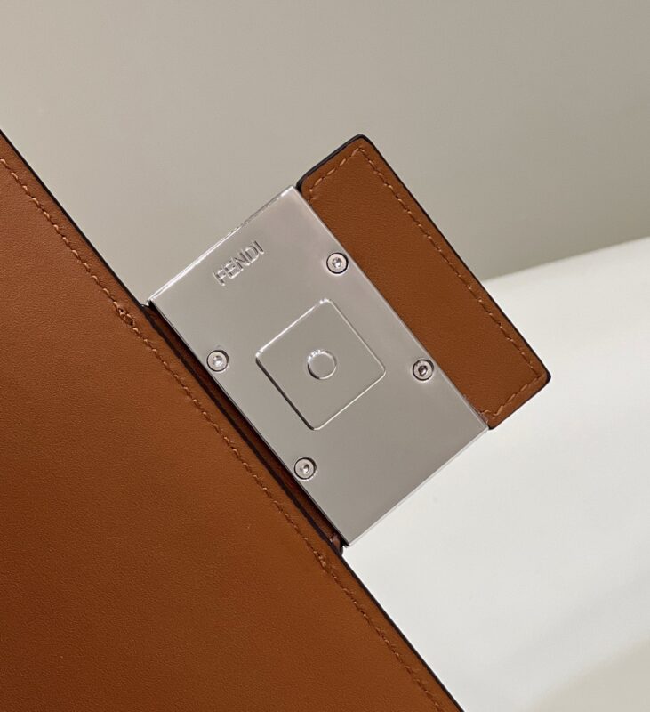 fendi-baguette-pouch-brown-gallery-4