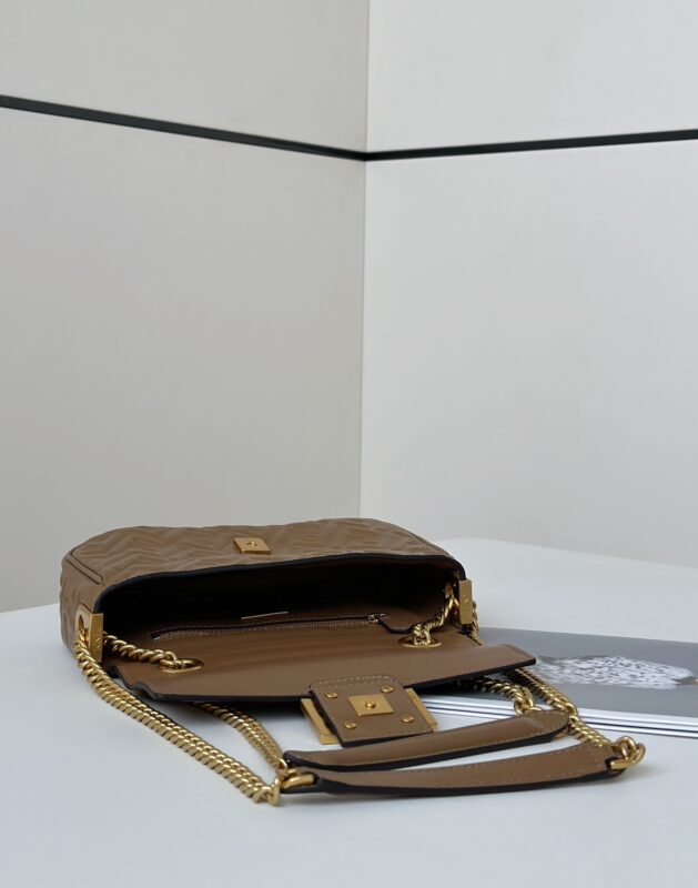 fendi-baguette-sliding-chain-brown-gallery-7