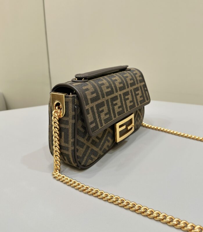 fendi-baguette-sliding-chain-ff-brown-gallery-2