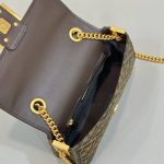 fendi-baguette-sliding-chain-ff-brown-gallery-7