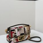 fendi-baguette-small-beige-gallery-2