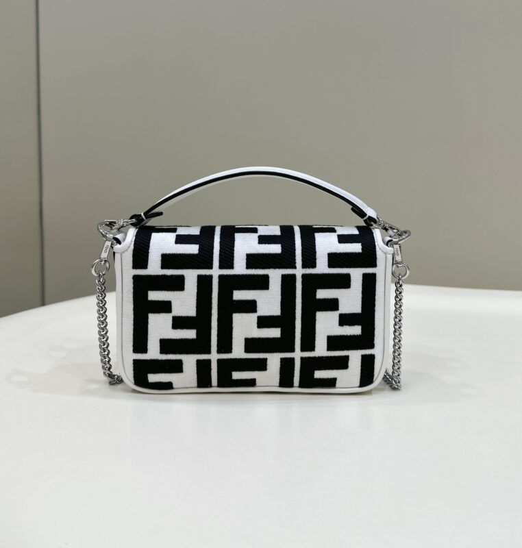 fendi-baguette-small-white-gallery-1