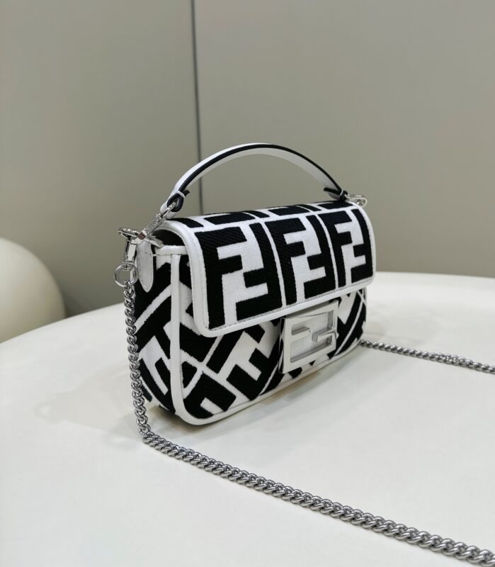 fendi-baguette-small-white-gallery-2