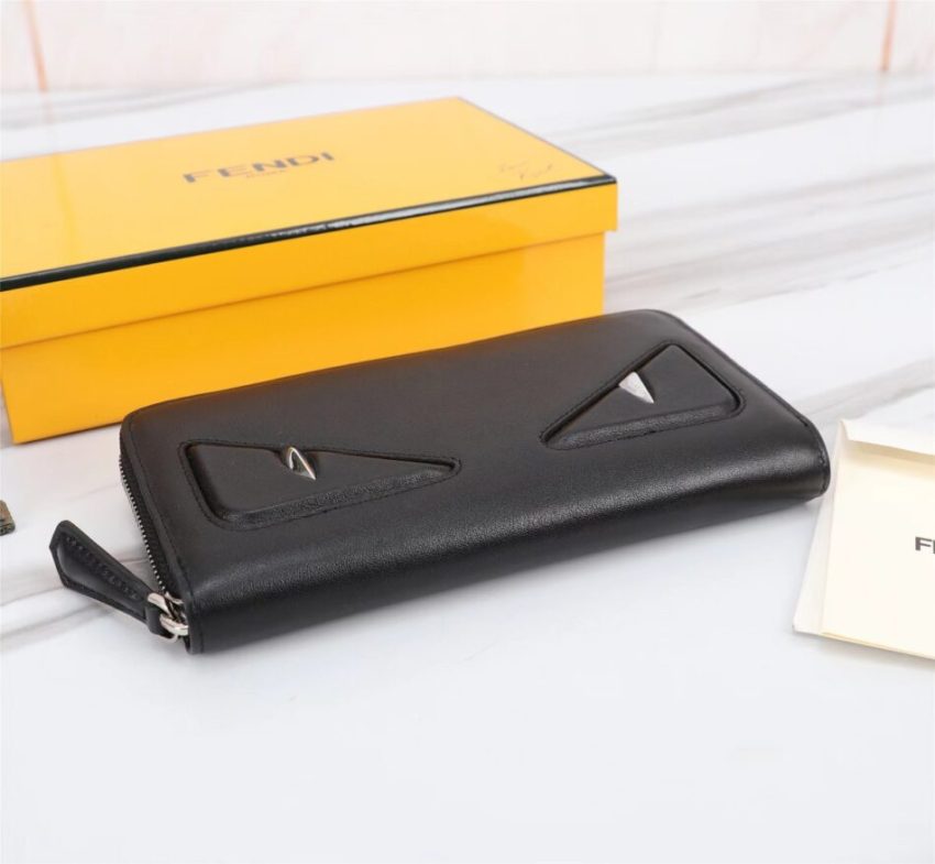 fendi-black-eyes-wallet-gallery-2
