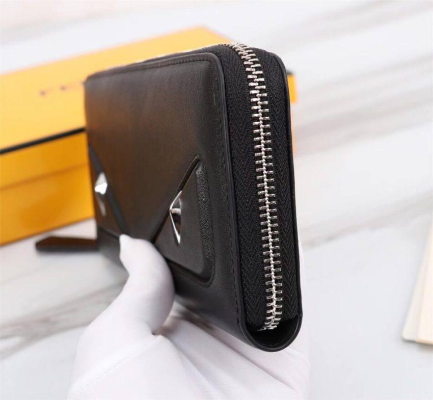 fendi-black-eyes-wallet-gallery-3