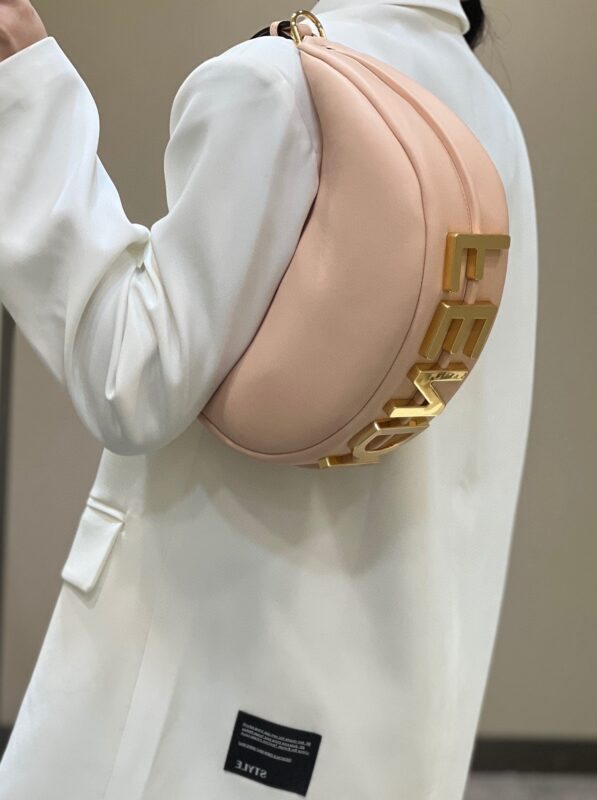 fendi-fendigraphy-large-light-pink-gallery-1